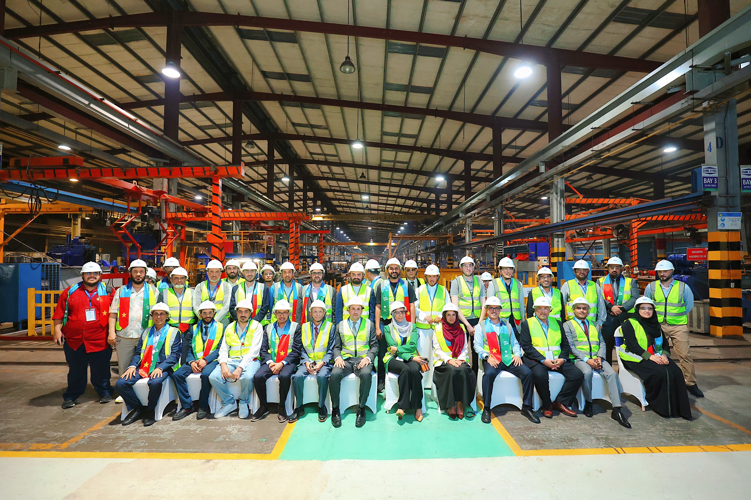 Đoàn đại biểu Ả Rập Saudi tham quan nhà máy Nội Bài của Zamil Steel